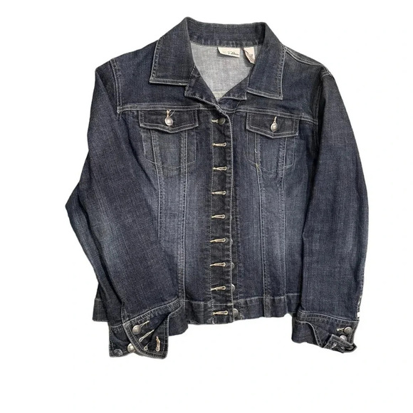🧥Chico’s Dark Wash Denim Jacket Women’s Size 2 – Pleated Button Front 🖤 - Picture 1 of 4